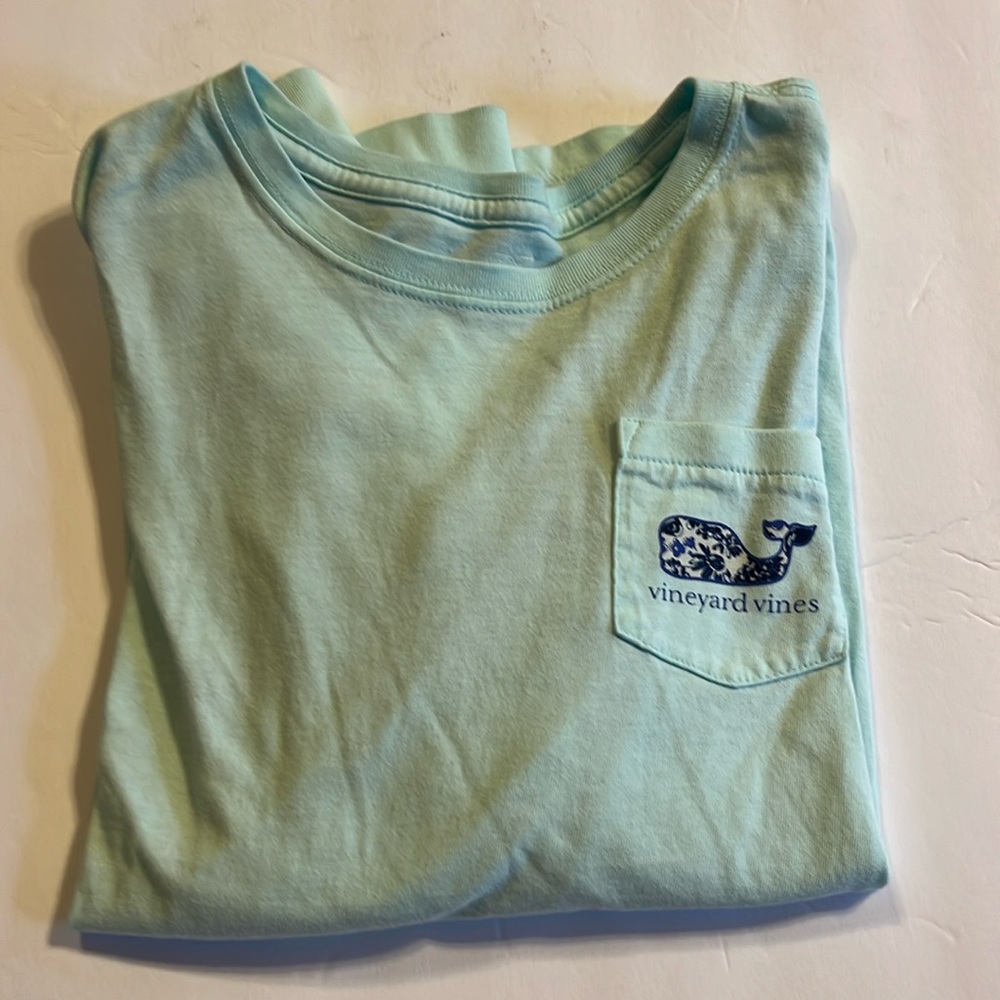 Vineyard Vines girls size large long sleeve shirt